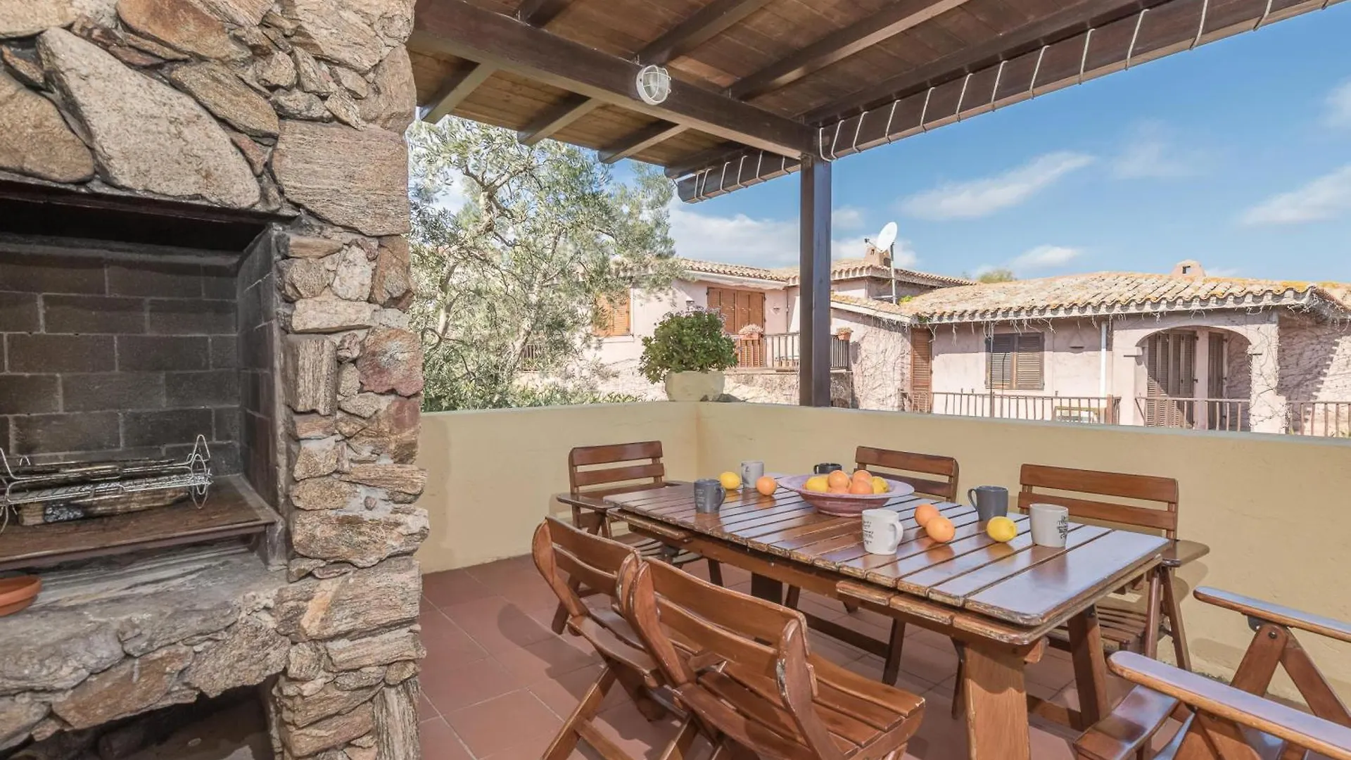 Villa Oleandri 50M From Seashore - Happy Rentals غولفو أرانتْشي