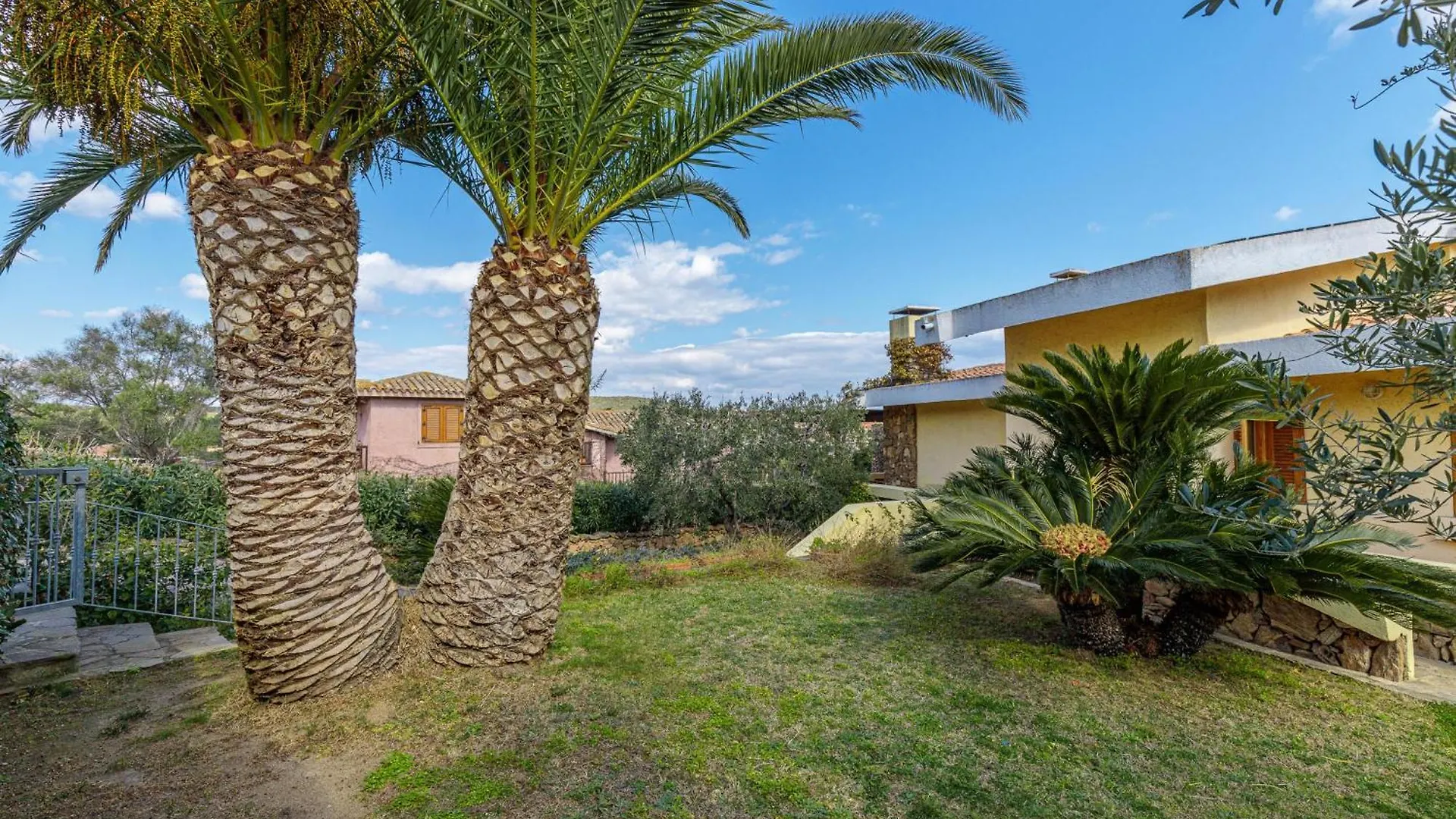 Villa Oleandri 50M From Seashore - Happy Rentals Golfo Aranci